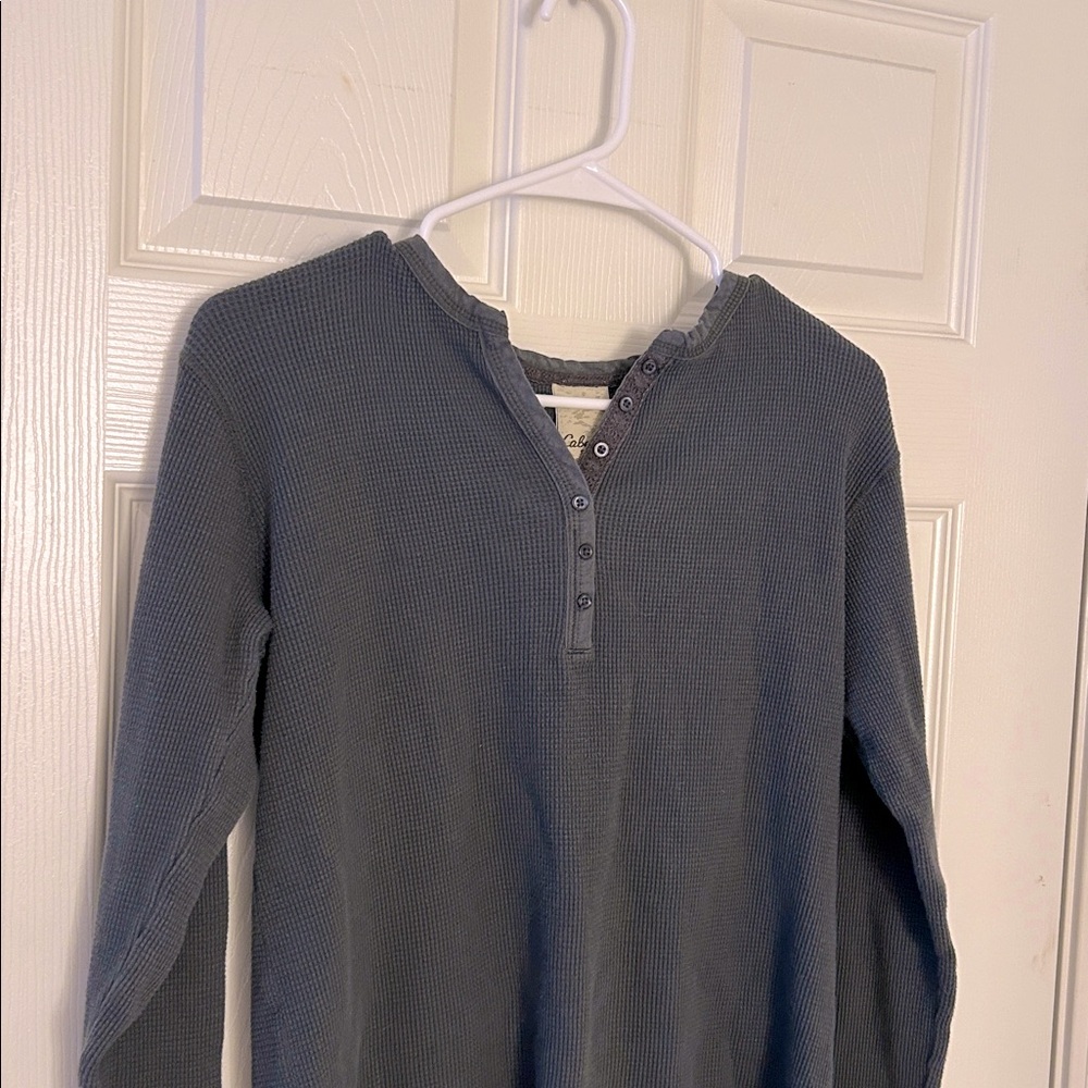 Cabela's Dark Gray-Sage Green Waffle Knit Henley Long-Sleeve Top
